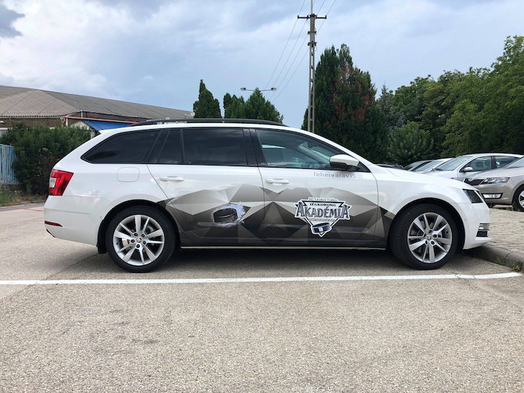 gépjárműdekoráció